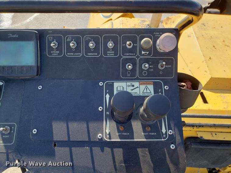 image for item DD3943 2014 Weiler P385A paver