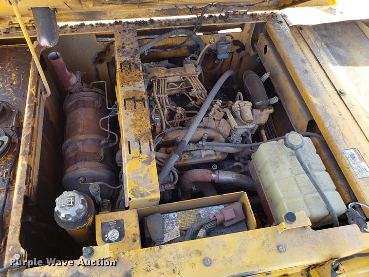 image for item DD3943 2014 Weiler P385A paver