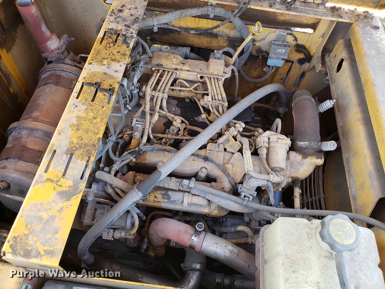 image for item DD3943 2014 Weiler P385A paver