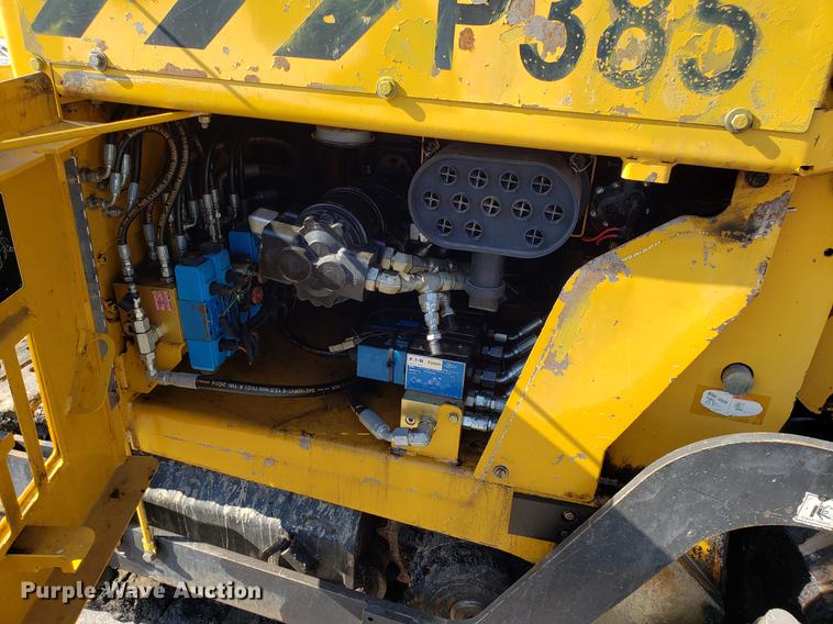 image for item DD3943 2014 Weiler P385A paver