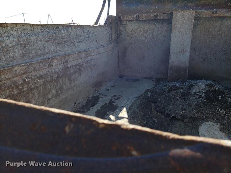 image for item DD3947 1986 International 1954 dump truck