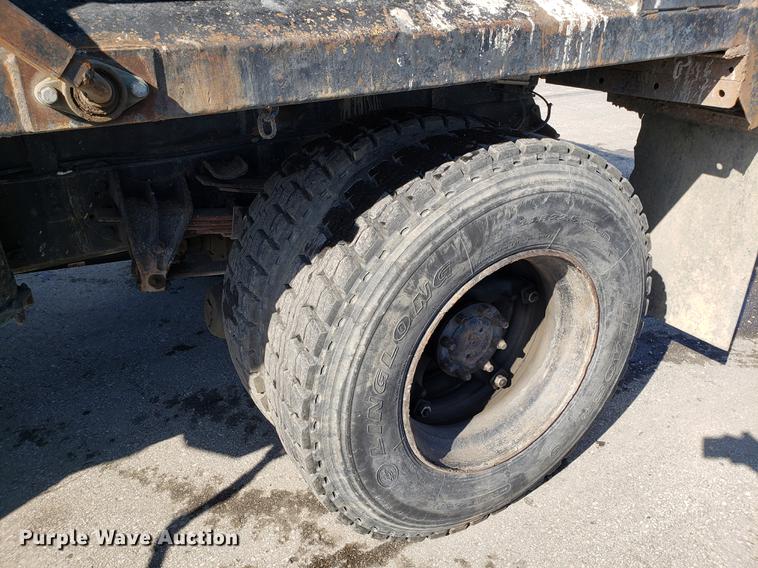 image for item DD3947 1986 International 1954 dump truck