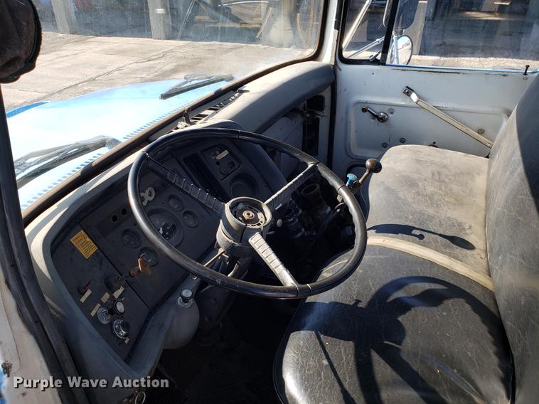 image for item DD3954 1984 Ford F700 seal coat truck