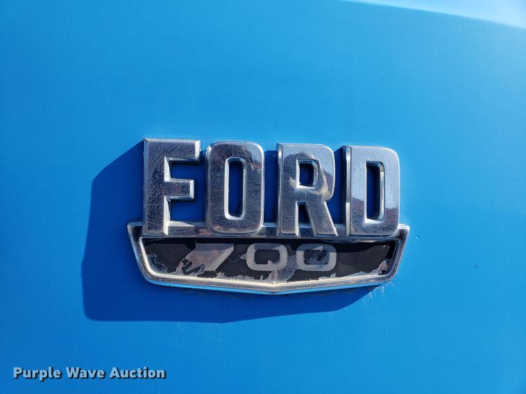 image for item DD3954 1984 Ford F700 seal coat truck