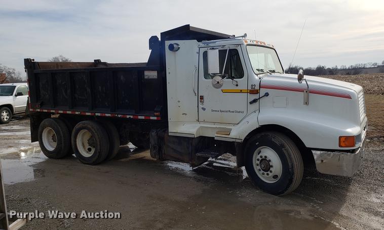 image for item DD3962 1991 International 8300 dump truck