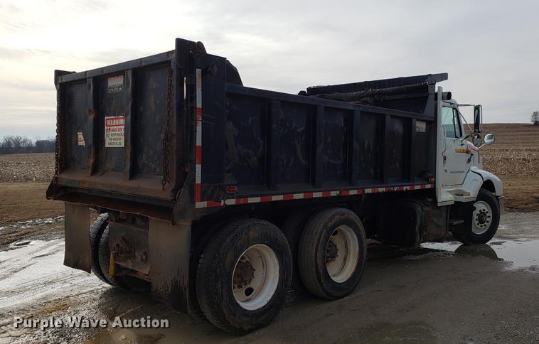 image for item DD3962 1991 International 8300 dump truck