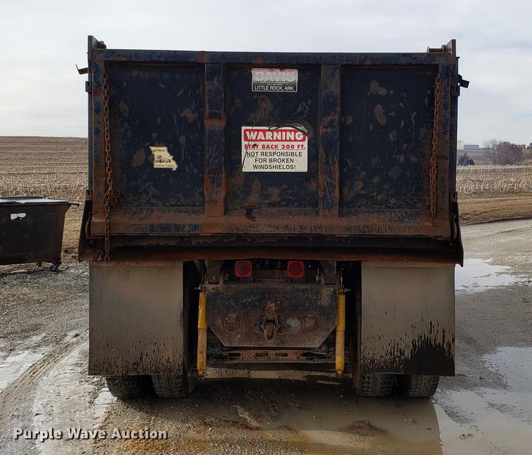 image for item DD3962 1991 International 8300 dump truck