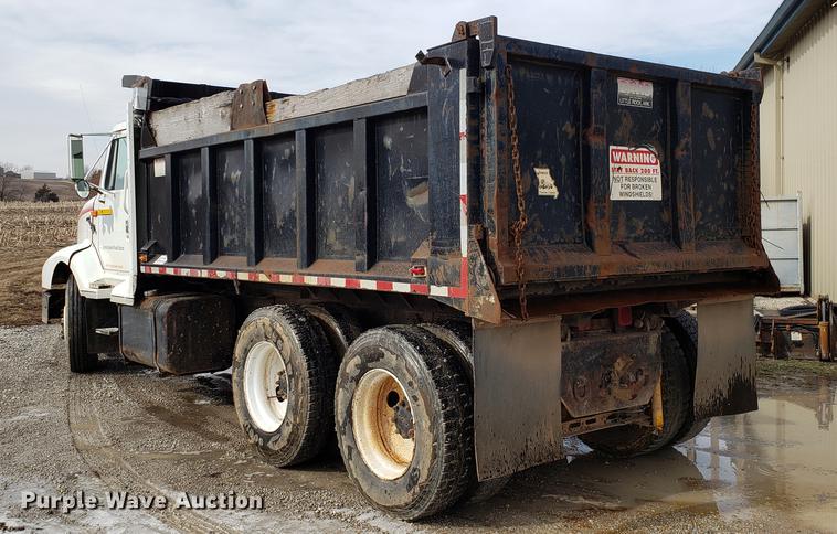 image for item DD3962 1991 International 8300 dump truck