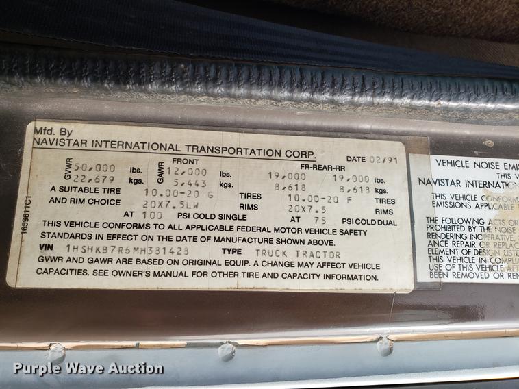 image for item DD3962 1991 International 8300 dump truck