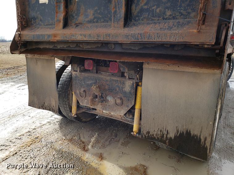 image for item DD3962 1991 International 8300 dump truck