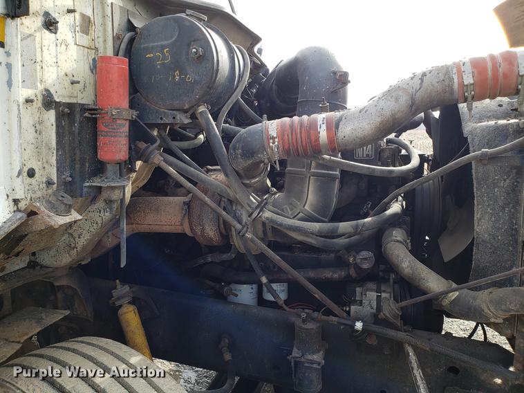 image for item DD3962 1991 International 8300 dump truck