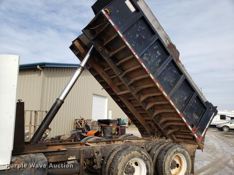 image for item DD3962 1991 International 8300 dump truck