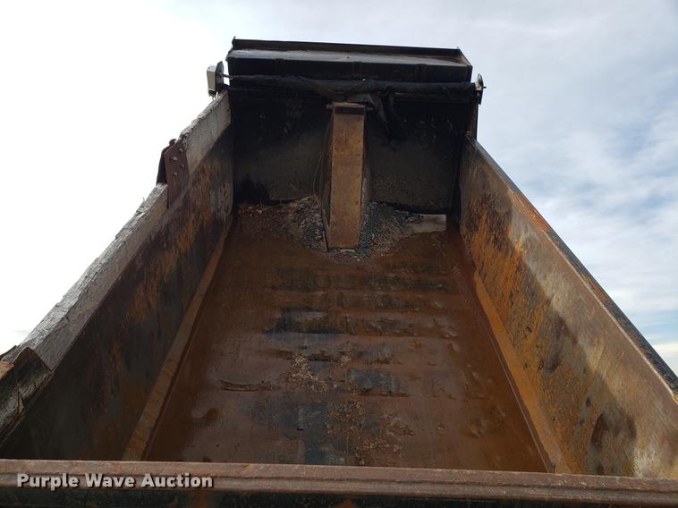 image for item DD3962 1991 International 8300 dump truck