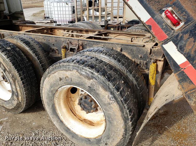 image for item DD3962 1991 International 8300 dump truck