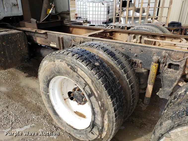 image for item DD3962 1991 International 8300 dump truck