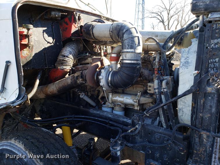 image for item DD3964 1988 Freightliner FLC tank truck