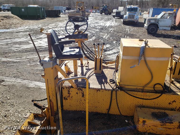 image for item DD3967 Blaw Knox RW195 road widener