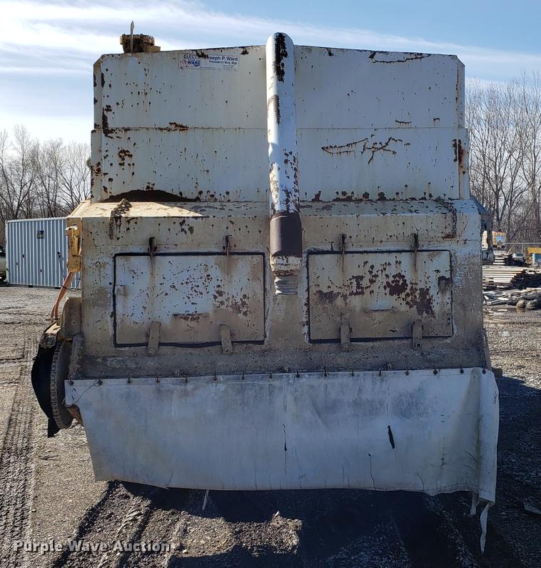 image for item DD3969 1992 Ford LT8000 fly ash truck