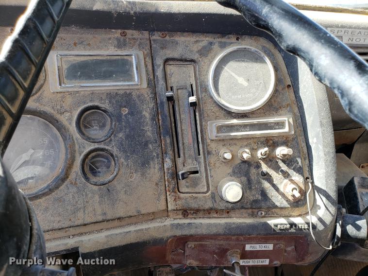 image for item DD3969 1992 Ford LT8000 fly ash truck