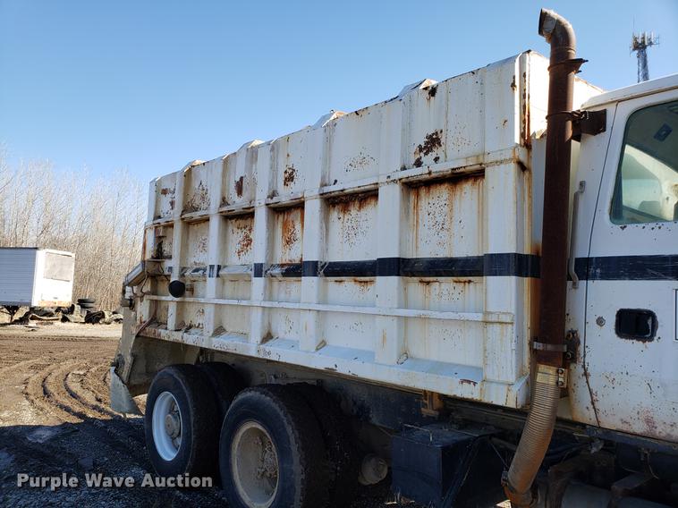 image for item DD3969 1992 Ford LT8000 fly ash truck