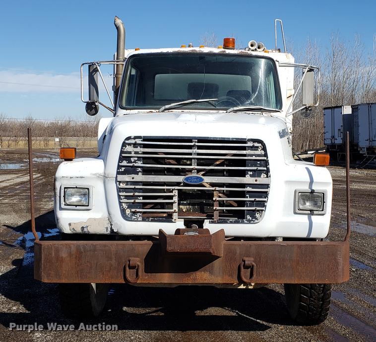 image for item DD3970 1992 Ford LT8000 fly ash truck