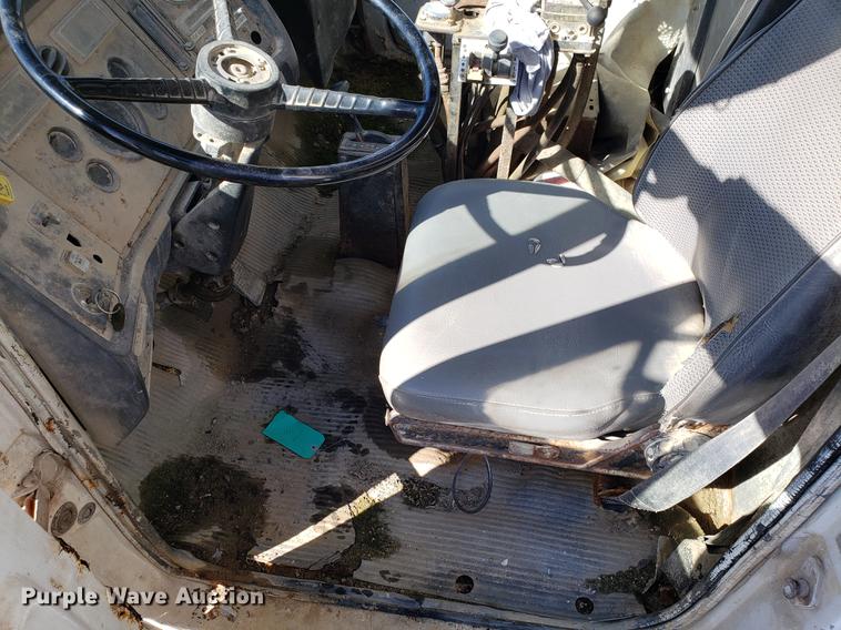 image for item DD3970 1992 Ford LT8000 fly ash truck