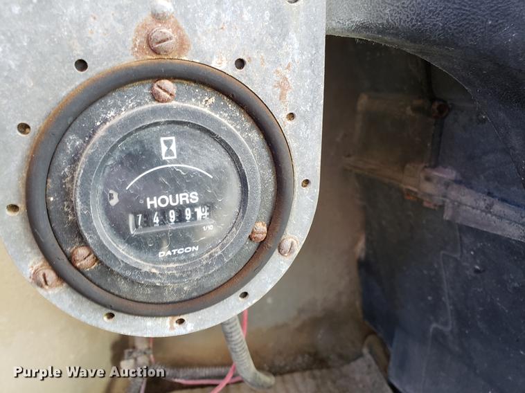 image for item DD3970 1992 Ford LT8000 fly ash truck