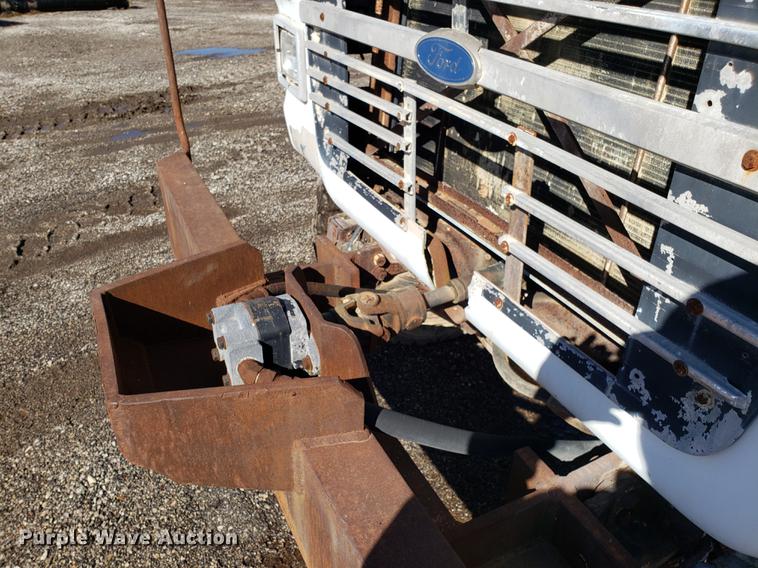 image for item DD3970 1992 Ford LT8000 fly ash truck