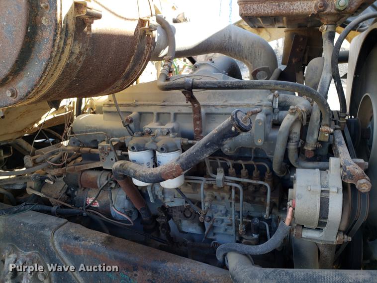 image for item DD3970 1992 Ford LT8000 fly ash truck