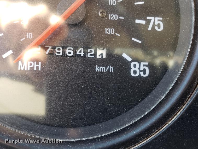 image for item DD3972 2000 Sterling LT9500 semi truck