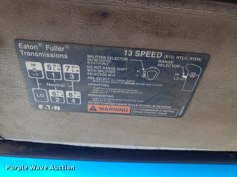 image for item DD3972 2000 Sterling LT9500 semi truck