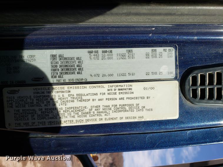 image for item DD3972 2000 Sterling LT9500 semi truck