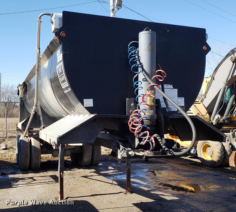 image for item DD3973 2009 Clement RKH52625 end dump trailer