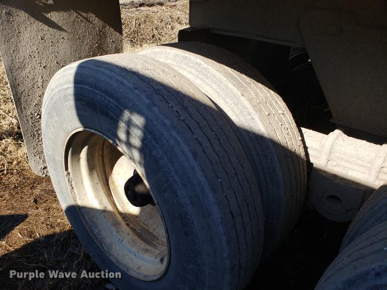 image for item DD3973 2009 Clement RKH52625 end dump trailer