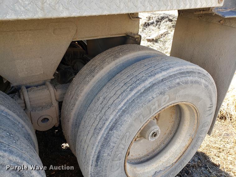 image for item DD3973 2009 Clement RKH52625 end dump trailer