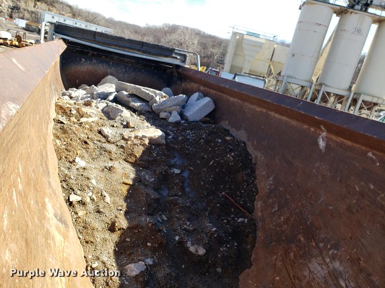 image for item DD3973 2009 Clement RKH52625 end dump trailer