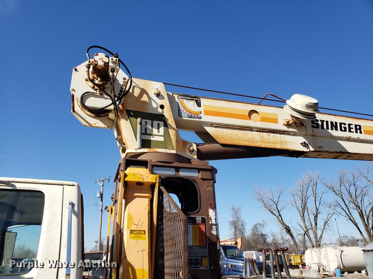 image for item DD3975 1987 Ford F800 crane truck