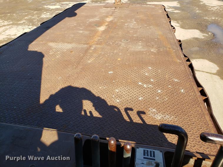 image for item DD3975 1987 Ford F800 crane truck