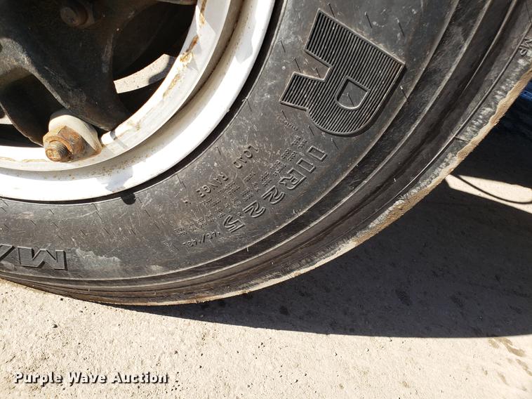 image for item DD3975 1987 Ford F800 crane truck