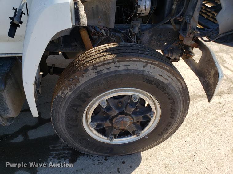 image for item DD3975 1987 Ford F800 crane truck