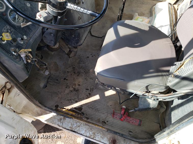 image for item DD3976 1985 Ford LT9000 water truck