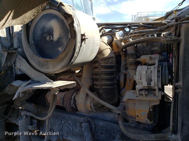 image for item DD3976 1985 Ford LT9000 water truck