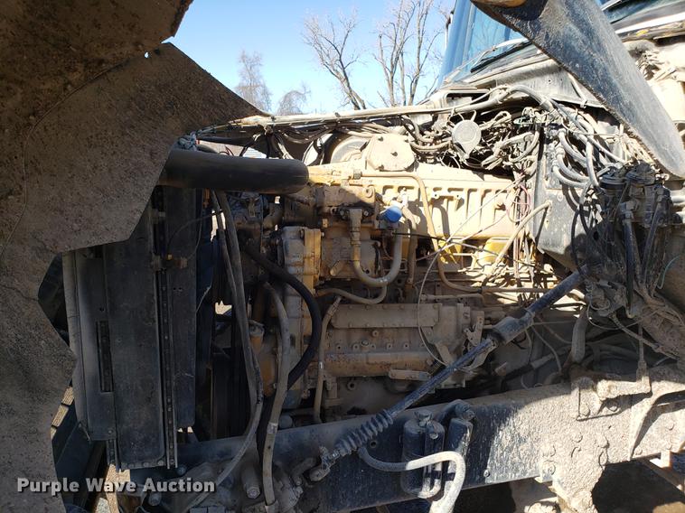 image for item DD3976 1985 Ford LT9000 water truck