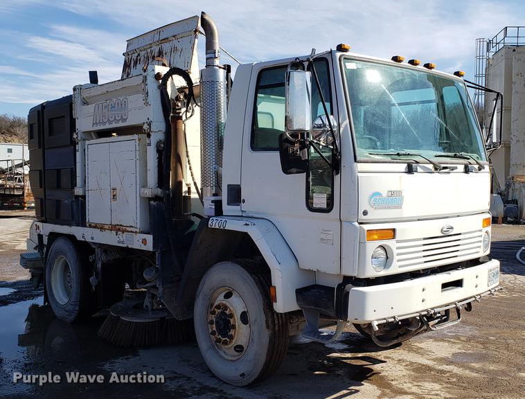 image for item DD3977 2003 Sterling SC8000 street sweeper truck