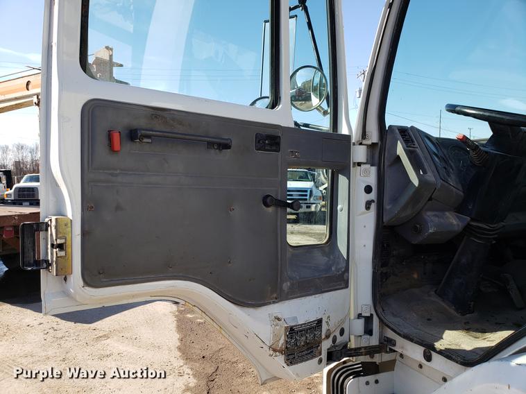 image for item DD3977 2003 Sterling SC8000 street sweeper truck