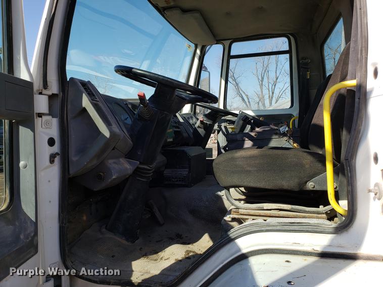 image for item DD3977 2003 Sterling SC8000 street sweeper truck