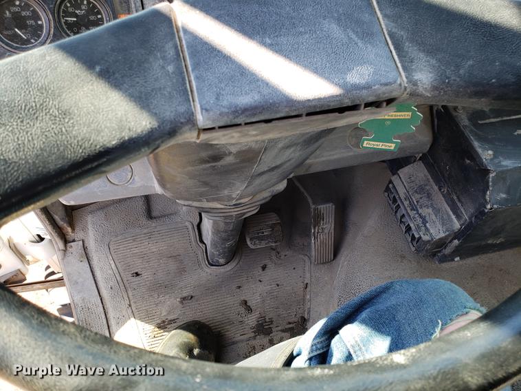 image for item DD3977 2003 Sterling SC8000 street sweeper truck