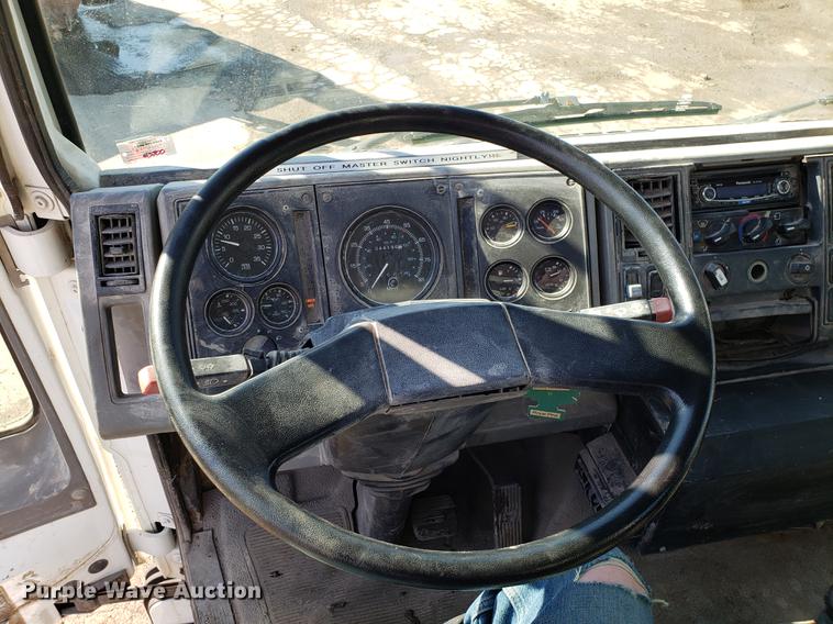 image for item DD3977 2003 Sterling SC8000 street sweeper truck