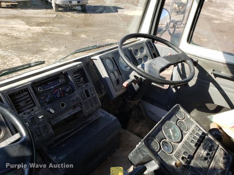 image for item DD3977 2003 Sterling SC8000 street sweeper truck