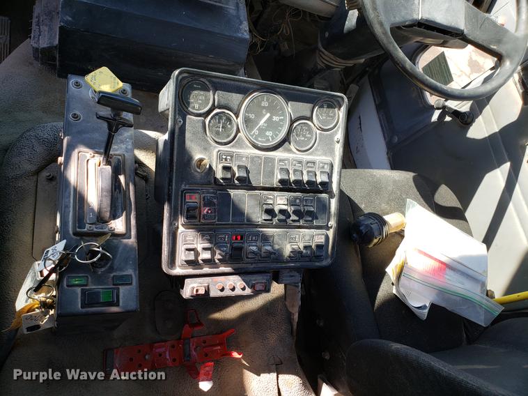 image for item DD3977 2003 Sterling SC8000 street sweeper truck